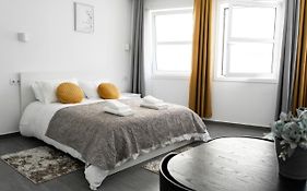 Almada Downtown 401